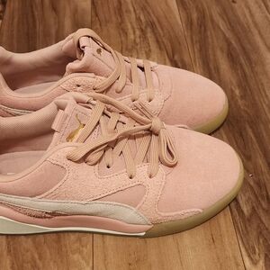Puma Pink Sneakers with Textured Fabric and Low-Top Design